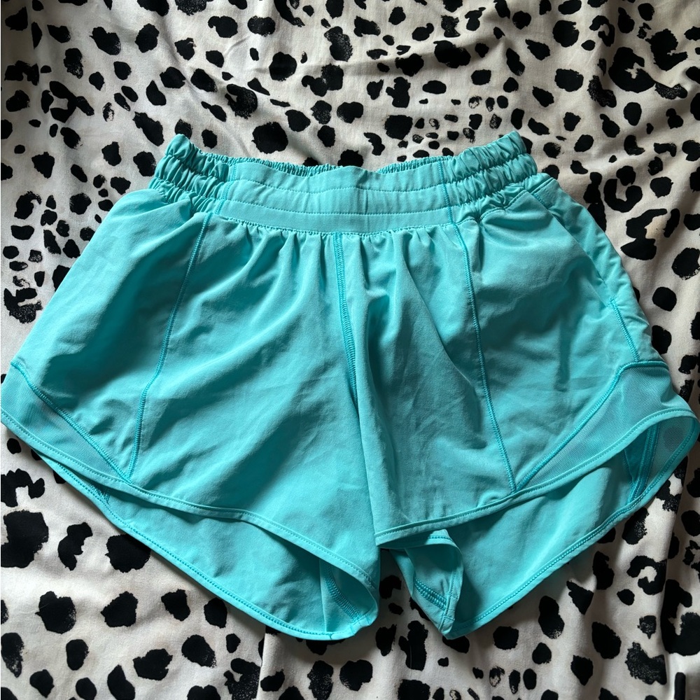 lululemon Hotty Hot Low-Rise Short 4" Electric Turquoise